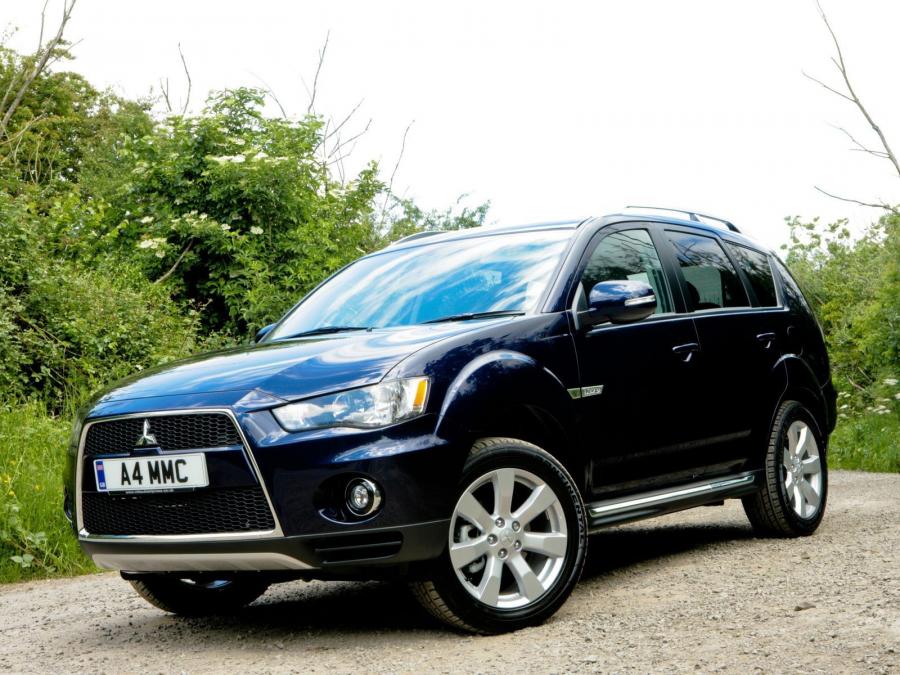  Mitsubishi Outlander Juro 2010 года  (фото 2 из 7)